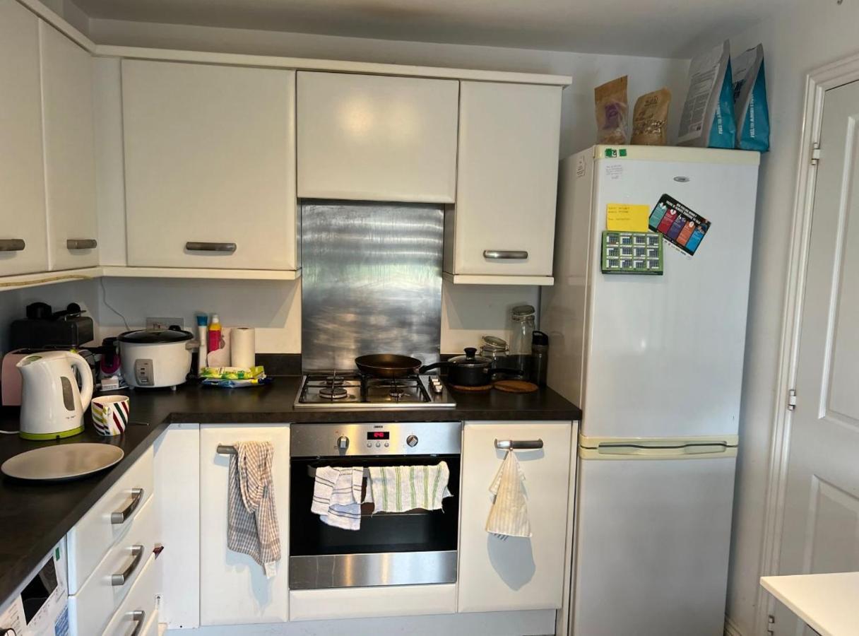 Salimi Apartment Bridgend  Luaran gambar