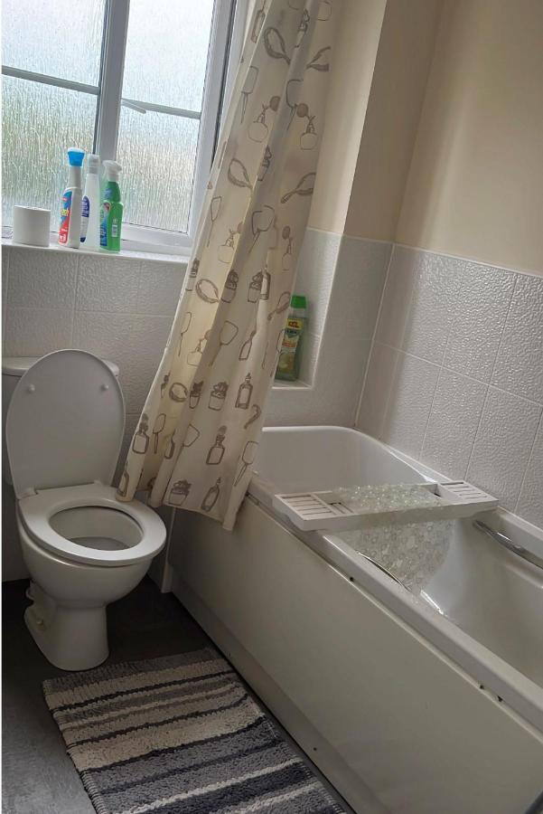 Salimi Apartment Bridgend  Luaran gambar